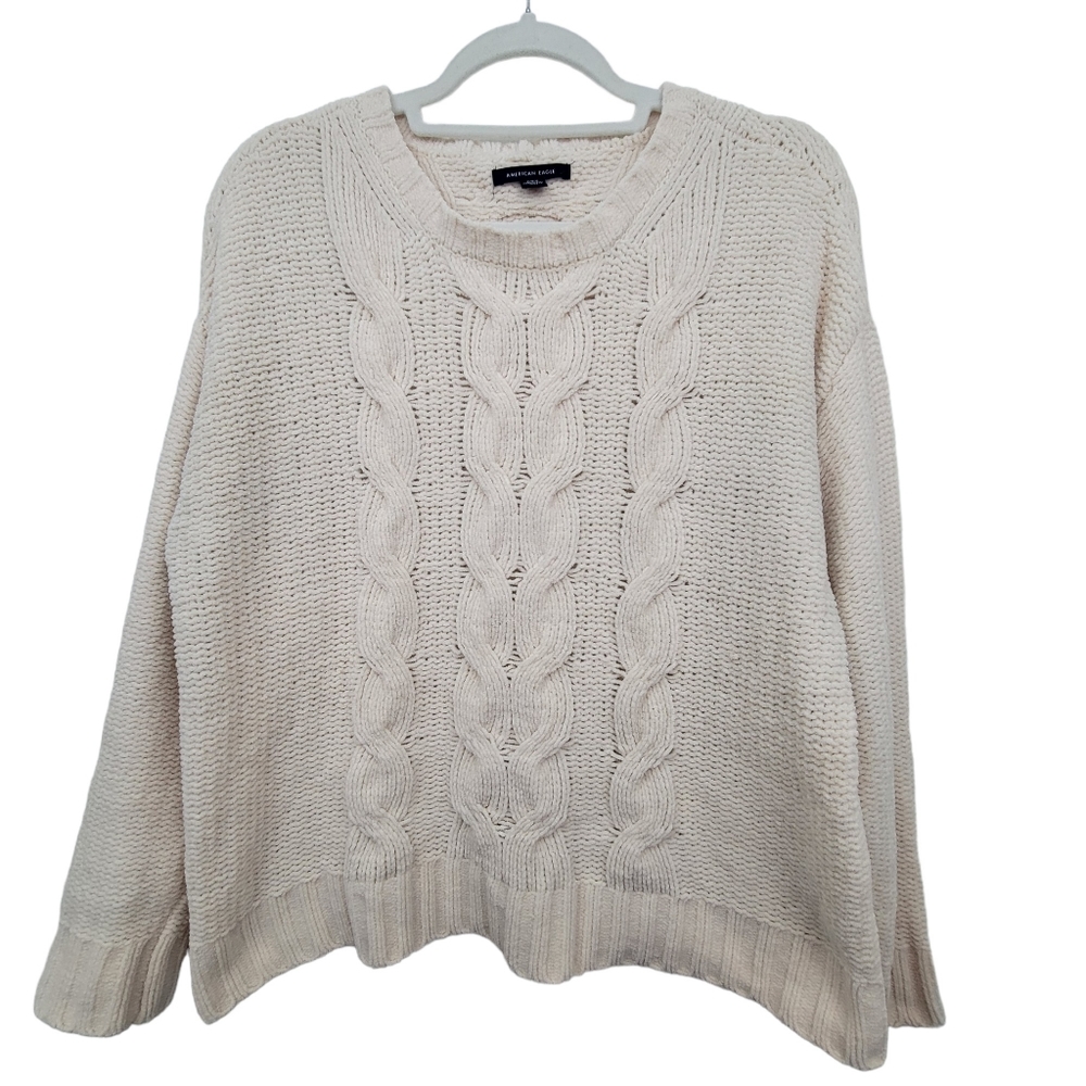 American Eagle Cream Knit Crewneck Sweater Size Medium